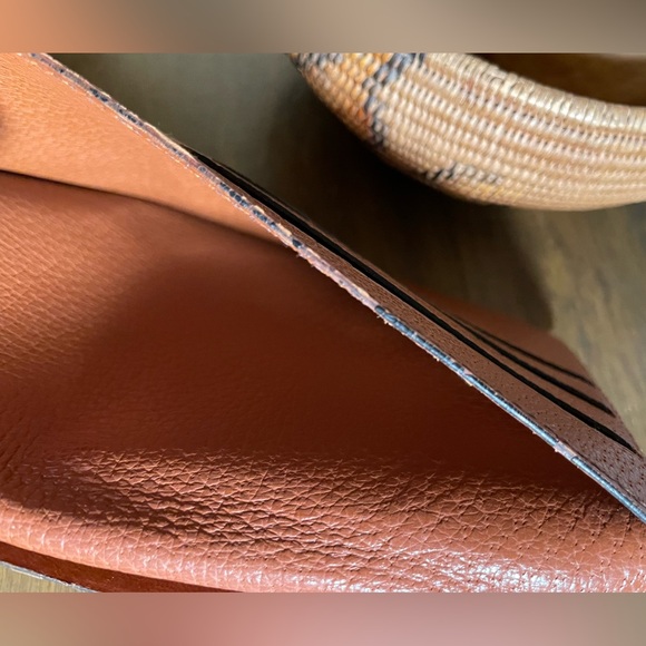 Louis Vuitton checkbook holder - Picture 13 of 15